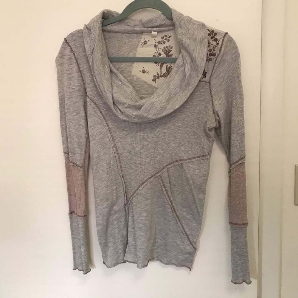 Unique Cowl Neck Long-sleeve Shirt